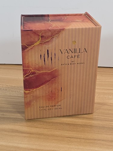 Bath body works vanilla - body, cafe