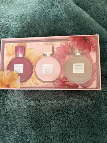 Tahari blush and - blush,
