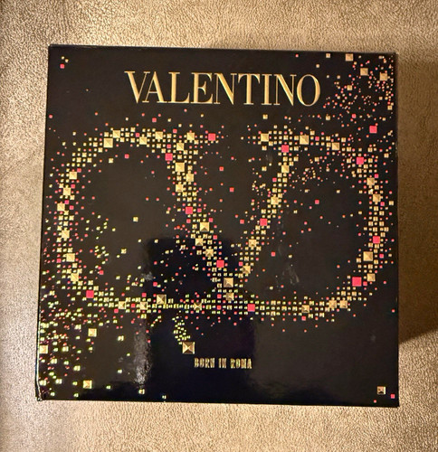 Valentino born roma donna - valentino,